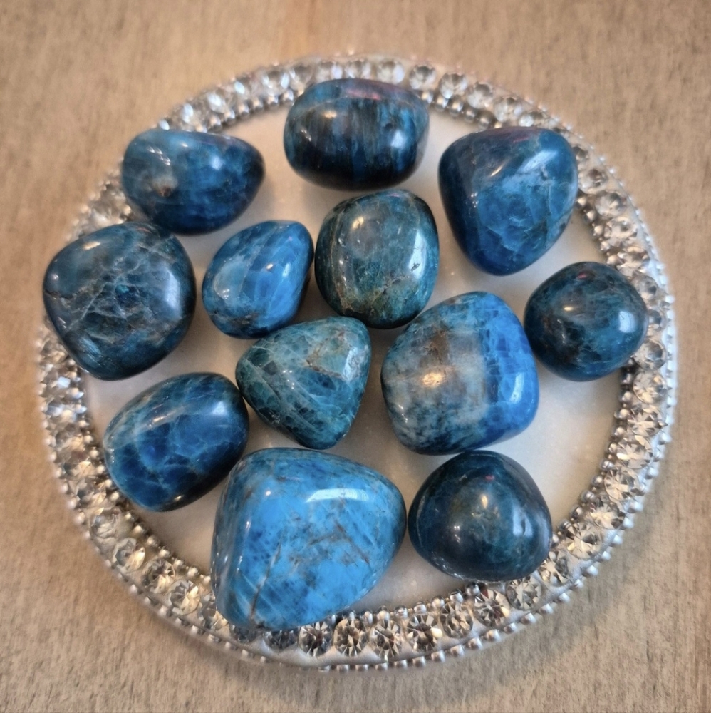2 Pieces Natural Blue Apatite Crystal Stones - Picture 2 of 6